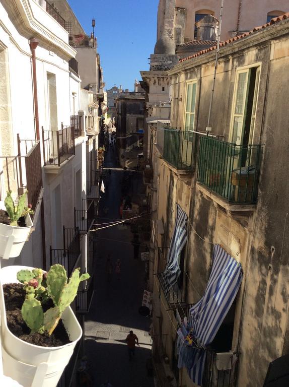 Appartamenti Di Charme Ortigia Marilini Dulini Syracuse Exterior foto