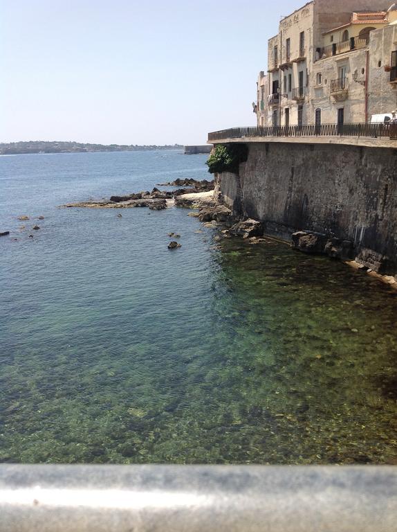 Appartamenti Di Charme Ortigia Marilini Dulini Syracuse Exterior foto